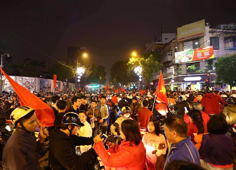 Cả nước vỡ òa với chiến tích lịch sử của U23 Việt Nam Cả nước vỡ òa với chiến tích lịch sử của U23 Việt Nam
